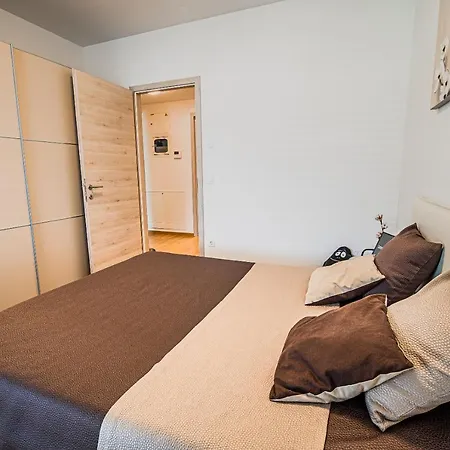 Apartman Maja *